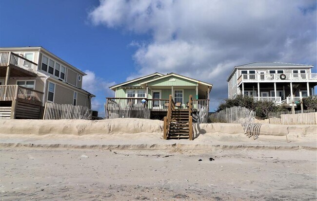 Foto del edificio - OFF SEASON Oceanfront Rental