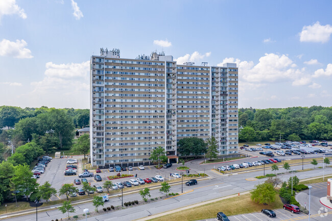 Building Photo - Victoria Plaza