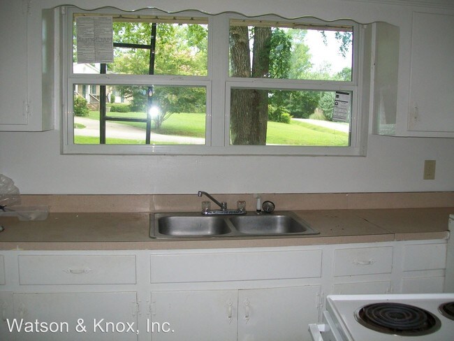 Building Photo - 2 br, 1 bath House - 303  Langham St
