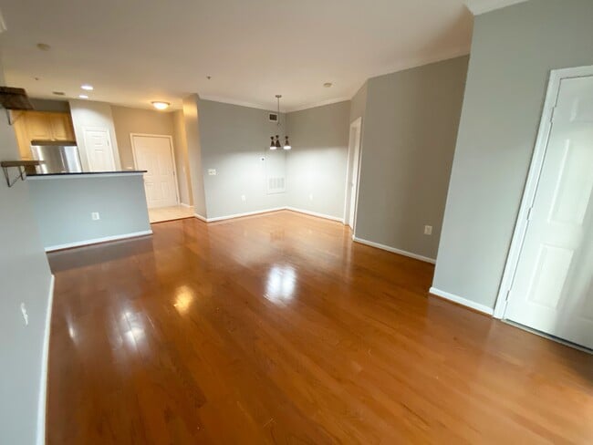 Building Photo - 2465 Army Navy Dr