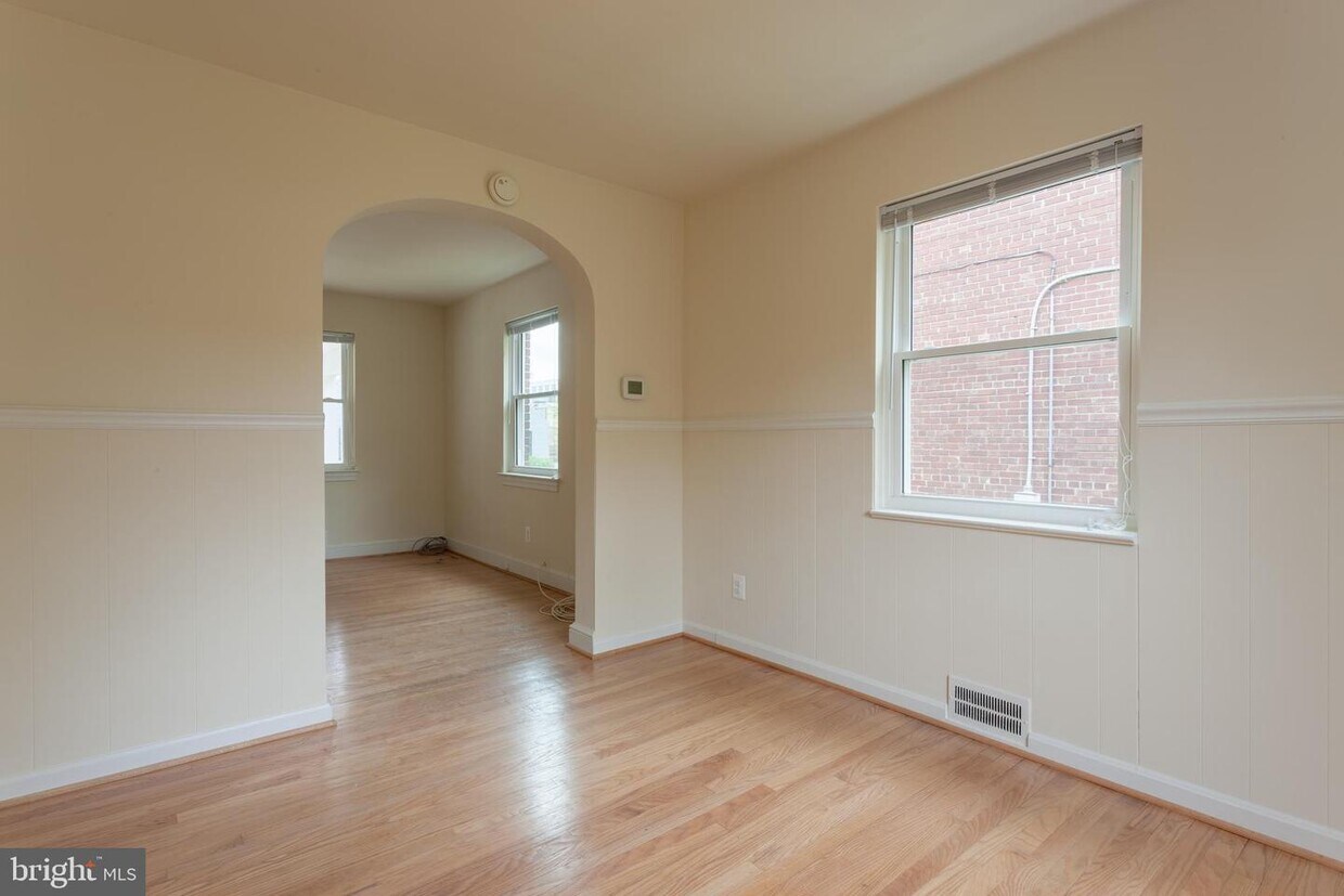 Primary Photo - 1218 N Lincoln St
