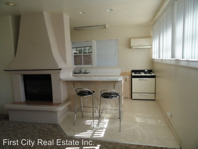 Building Photo - 770 Madison St