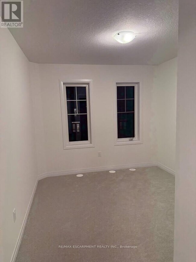 Photo du bâtiment - 66 Pogie Dr