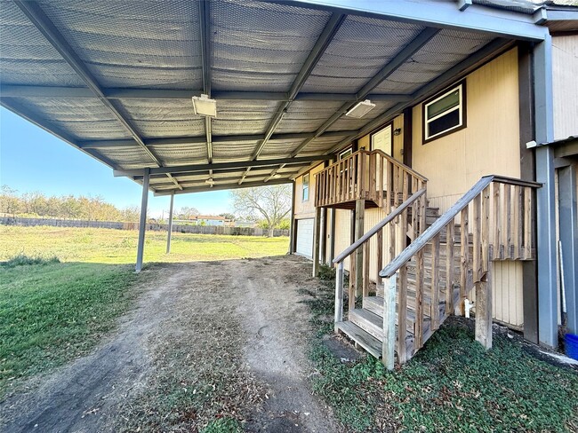 Building Photo - 9015 Puritan Way