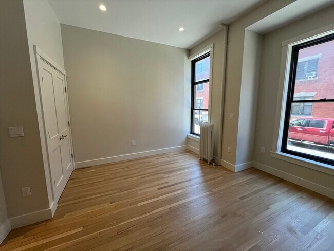 Foto del edificio - 51 Sewall Ave