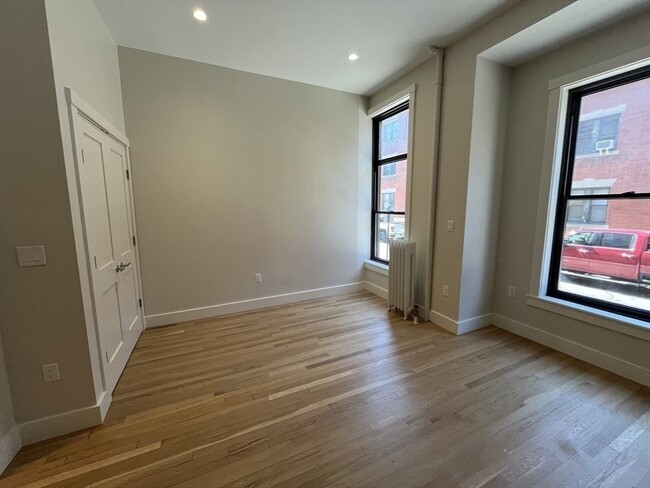 Building Photo - 51 Sewall Ave