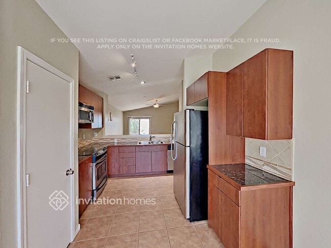 Building Photo - 1896 S Pinto Dr