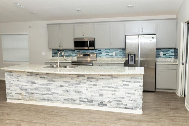 Foto del edificio - 213 Talladega Ln