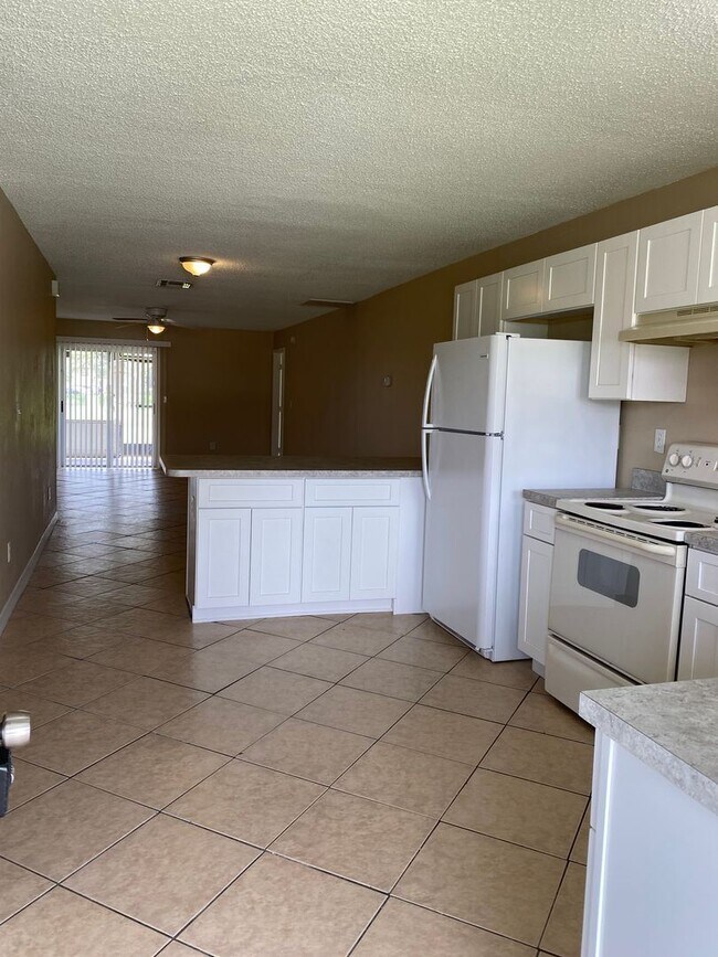 Foto del edificio - 3 br, 2.5 bath House - 504 IMPERIAL PLACE