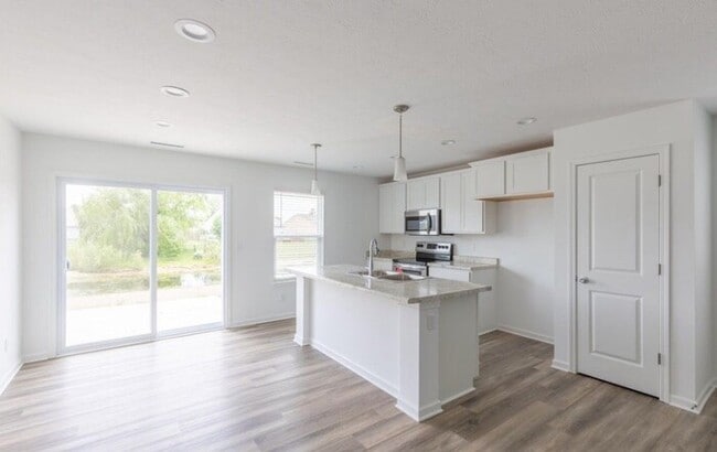 Building Photo - 1111 Cobra Dr