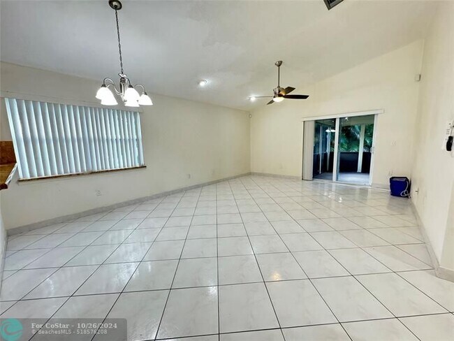 Foto del edificio - 18921 Red Coral Way