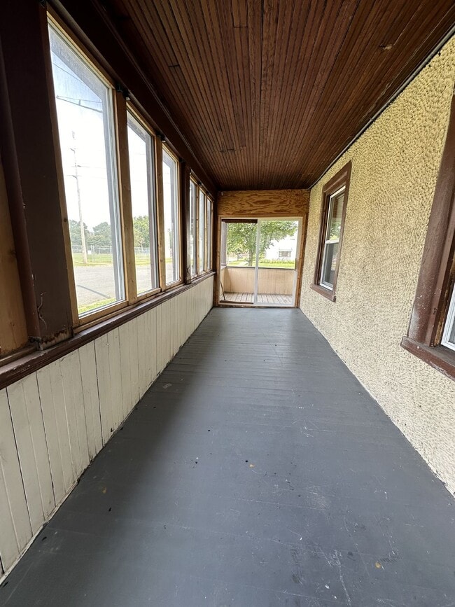 Foto del edificio - 3 bed 1 bath close to Water St. and UWEC! ...