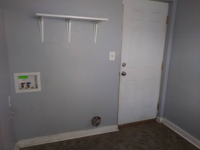 Foto del edificio - 2 bedrooms, 1 bath, fenced yard near CNM, UNM