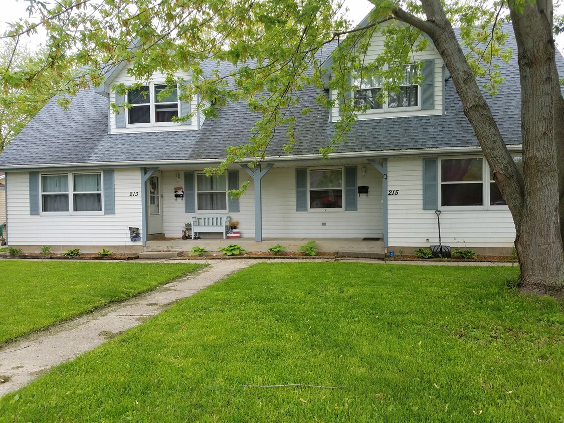 213 S Water St, Waterford, WI 53185 Townhome Rentals in Waterford WI