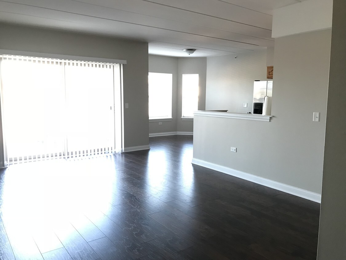 7250 W 157th St, Orland Park, IL 60462 Condo for Rent in Orland Park