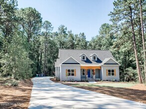 Building Photo - 9 Clarendon Ln