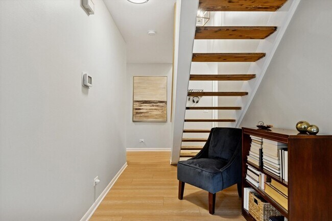 Foto del edificio - 1487 Hazelwood Ct