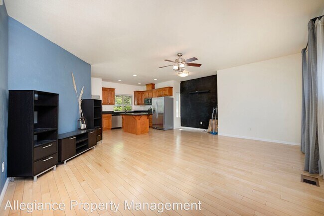 Building Photo - 2 br, 2.5 bath House - 2204 Davini Ln