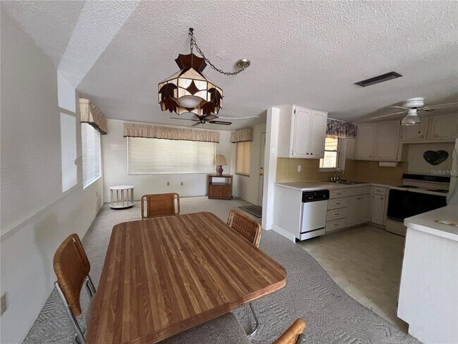 Building Photo - 10502 Laburnum Dr