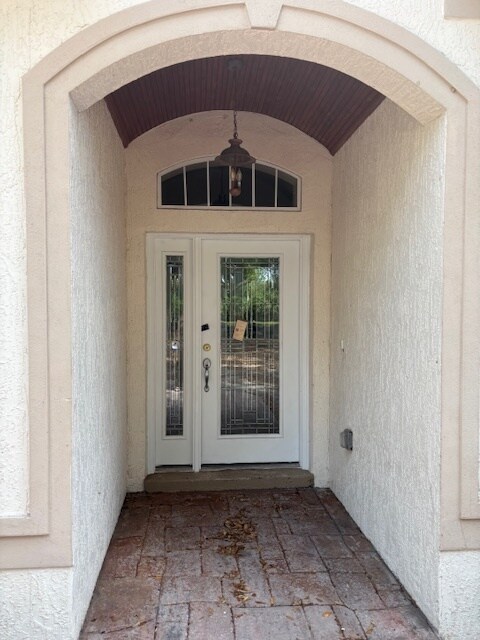 Building Photo - Beautiful Custom Built Home
