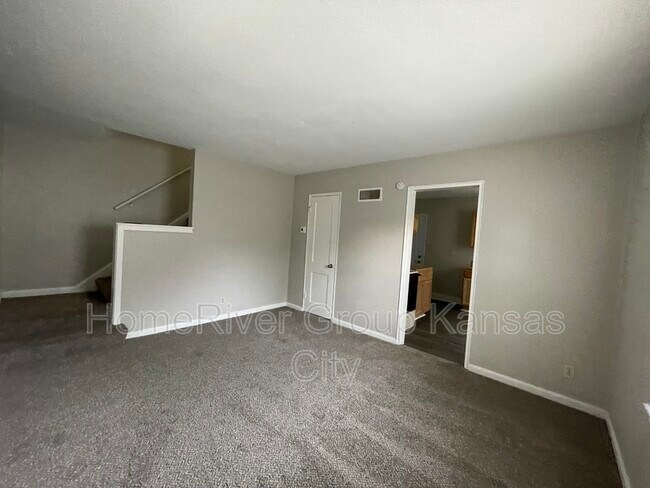 Building Photo - 7427 Arleta Blvd