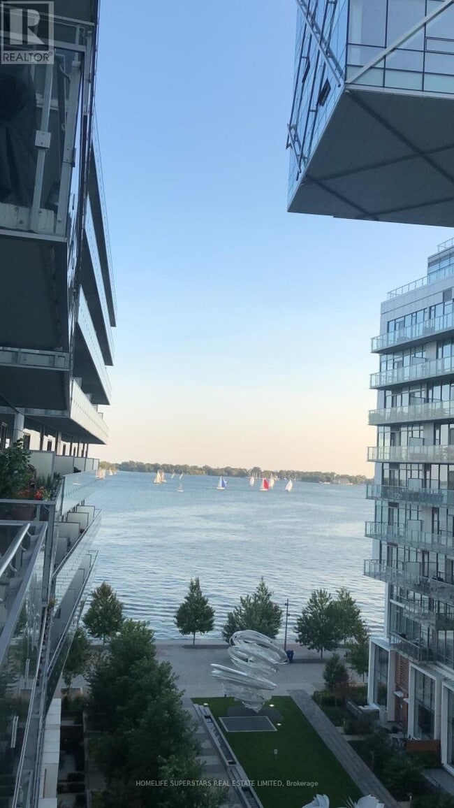 Building Photo - 39 Queens Quay E