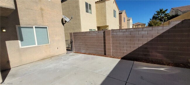 Building Photo - 9229 Millikan Ave