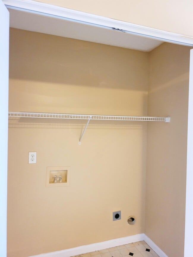 Building Photo - 7 Sterling Ridge Ct