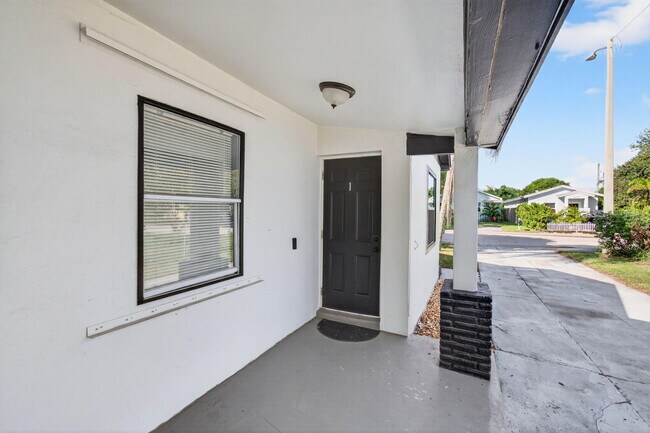 Foto del edificio - 614 N E St