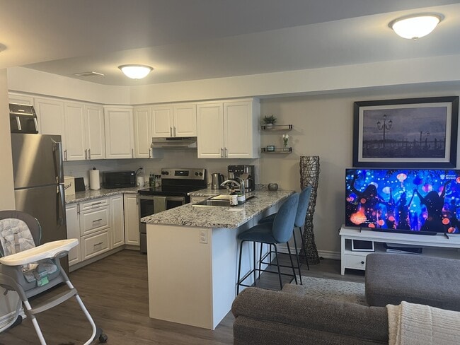 Building Photo - 480 Lonsberry Dr