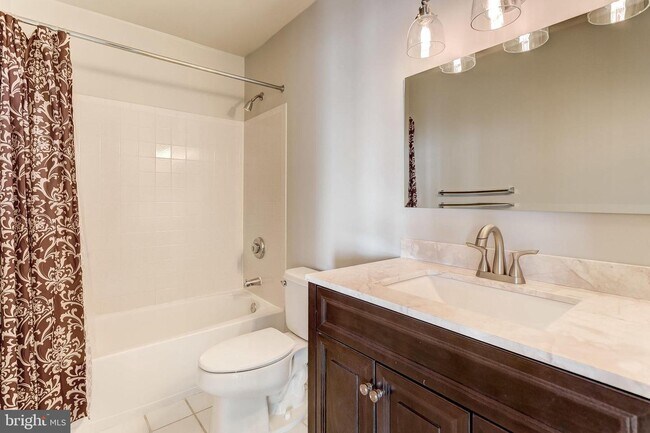 Building Photo - 2702 Lighthouse Point E