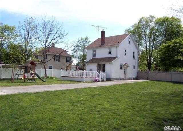 Building Photo - 21 Rhodes Ave