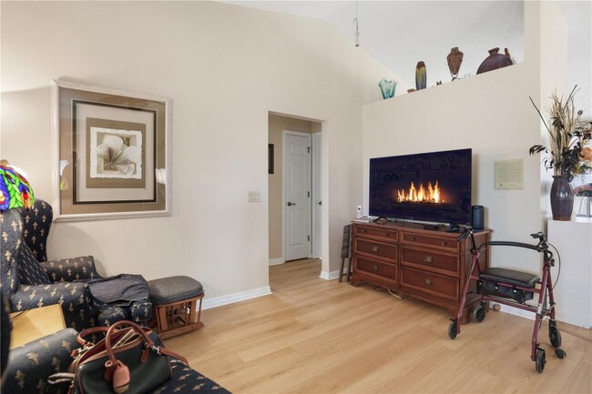 Foto del edificio - 1250 Masada Ln