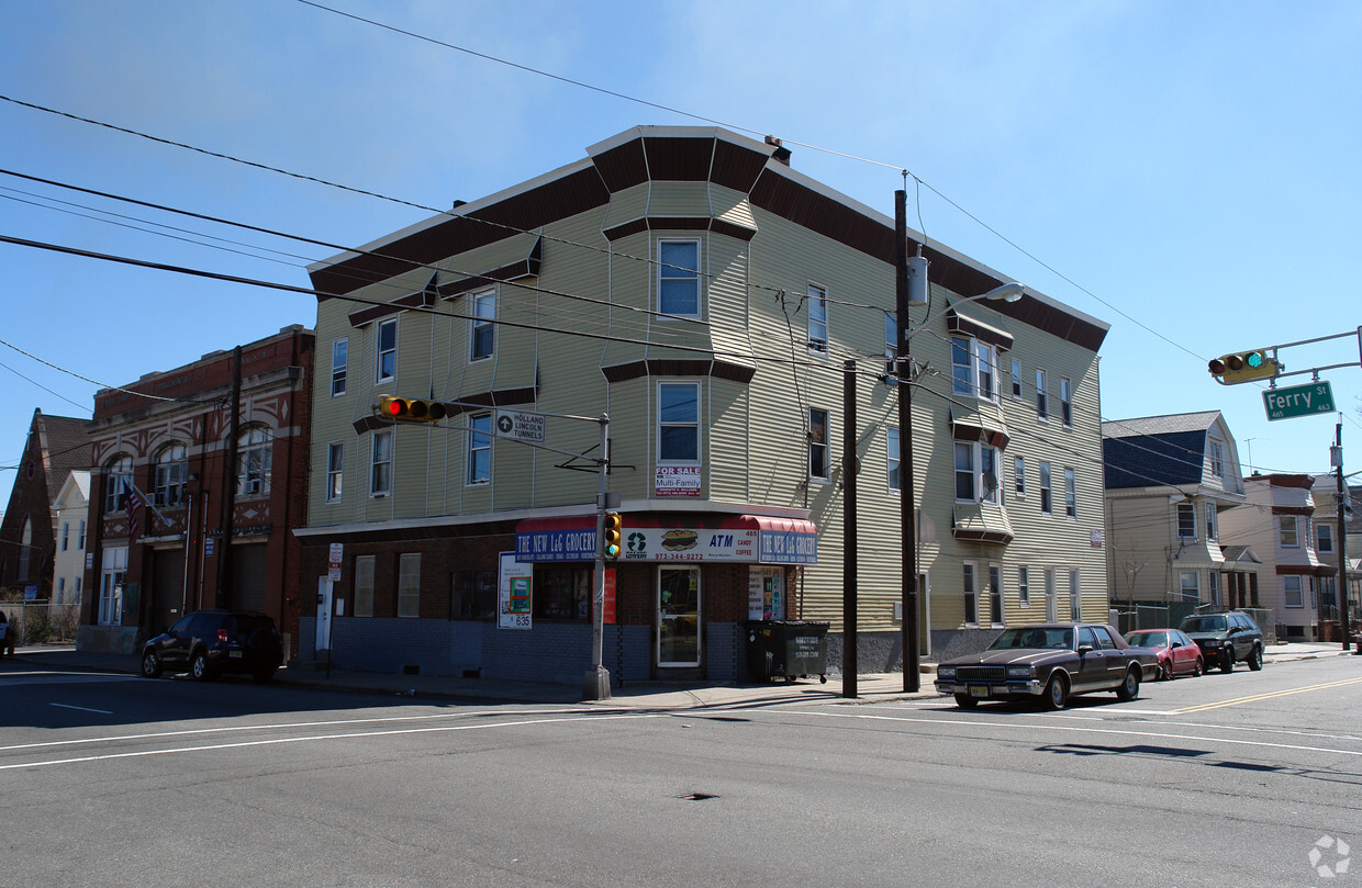 Foto principal - Ironbound Mixed Use Gem