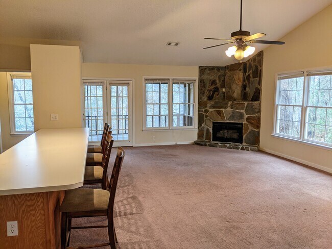 Foto del edificio - 311 River Lodge Dr A