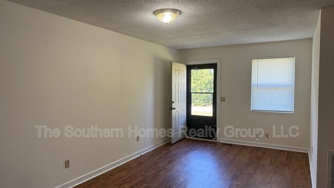 Building Photo - 115 Co Rd 71