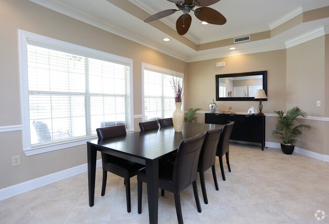 Interior Photo - Chapel Lakes