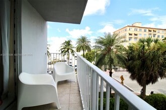 Building Photo - 1255 Collins Ave