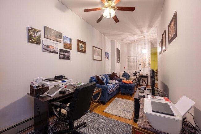 Building Photo - 413 1st St Unit# 2E