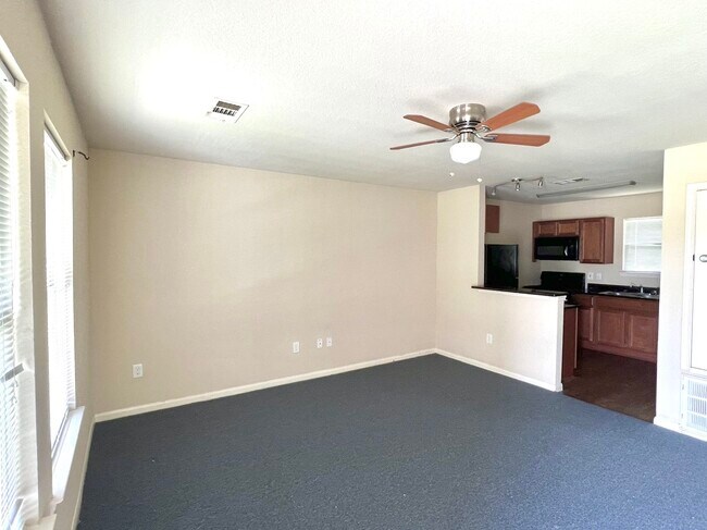 Foto del edificio - 2508 S Houston Ave