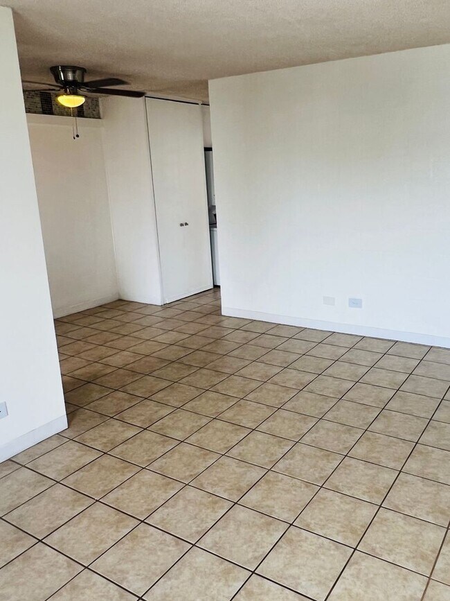 Foto del edificio - Beautifully Updated 1BR Condo Minutes from Waikiki/Ala Moana