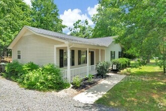 Building Photo - 3501 Sassafras Trail