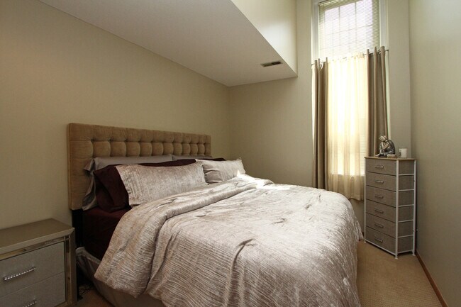 Dormitorio - 1223 N 9th St