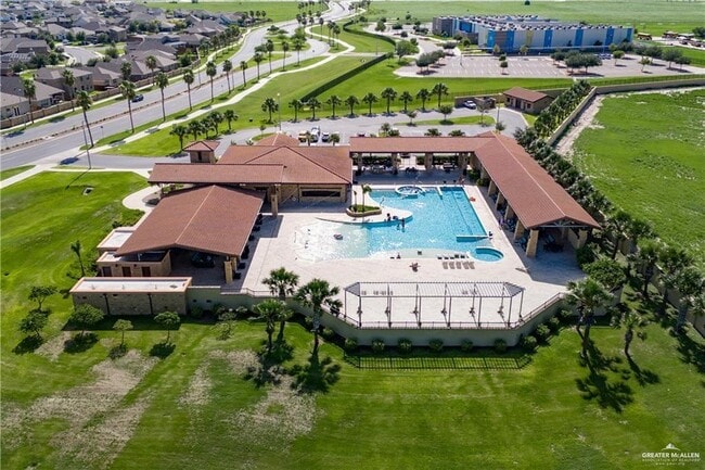 Foto del edificio - 27 Choke Canyon Dr