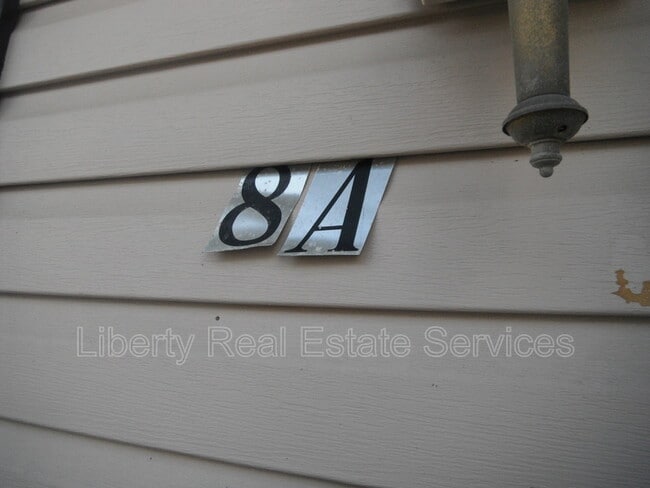 Building Photo - 1100 Pineland Ave