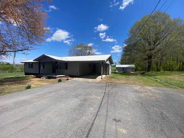 Building Photo - 588 Alexander Rd