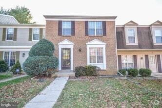 Building Photo - 8 Hines Ct