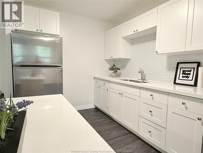 Photo du bâtiment - 20 Bradmon Dr