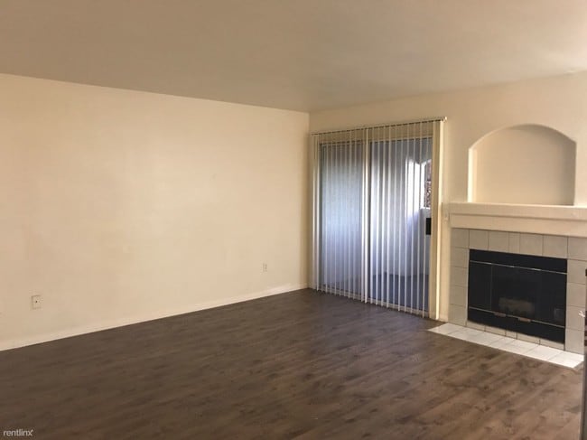 Building Photo - 4408 W Lake Mead Blvd