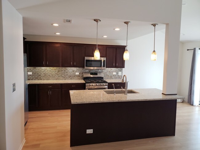 Foto del edificio - 0N212 Windermere Rd